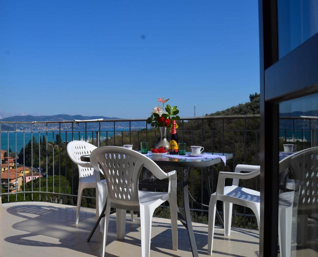 Wonderful Sea View - Terrace And Parking Apartment Фецано Екстериор снимка